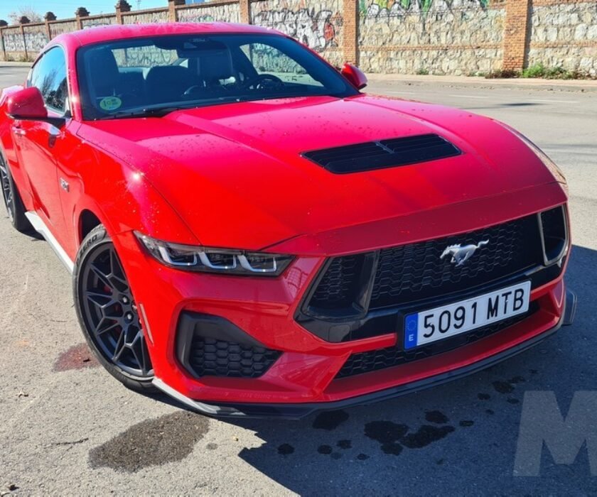 Ford-Mustang-GT-2025-00034