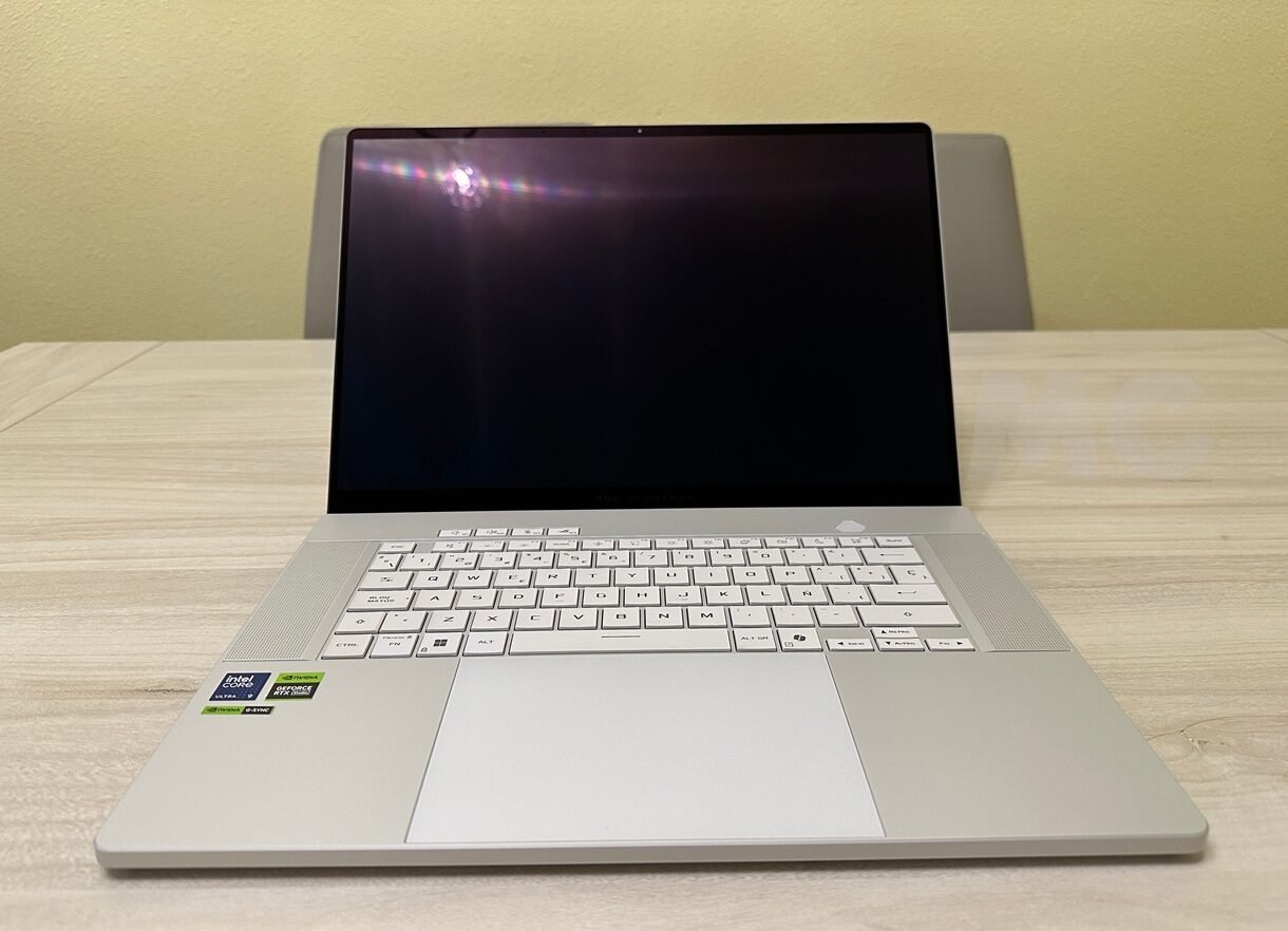 ASUS-ROG-Zephyrus-G16-2025-7