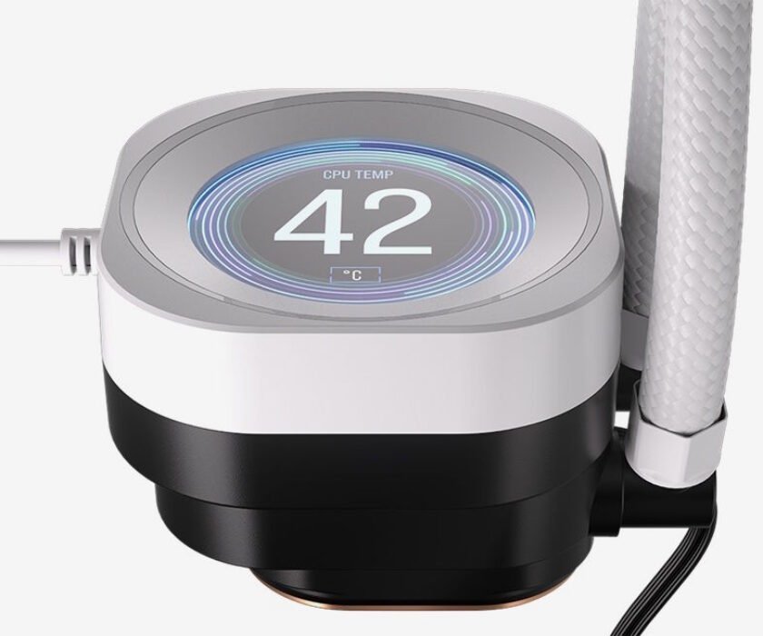 Corsair-NAUTILUS-RS-LCD-bomba