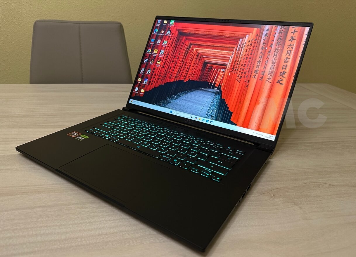 GIGABYTE-AERO-X16-24