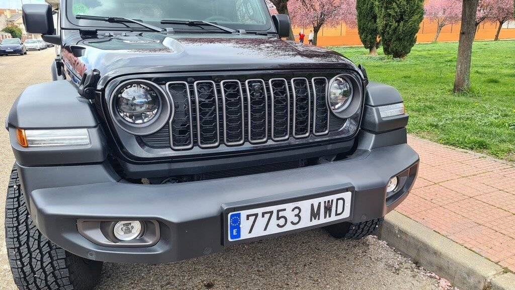 Jeep-Wrangler-Sahara-2025-00023