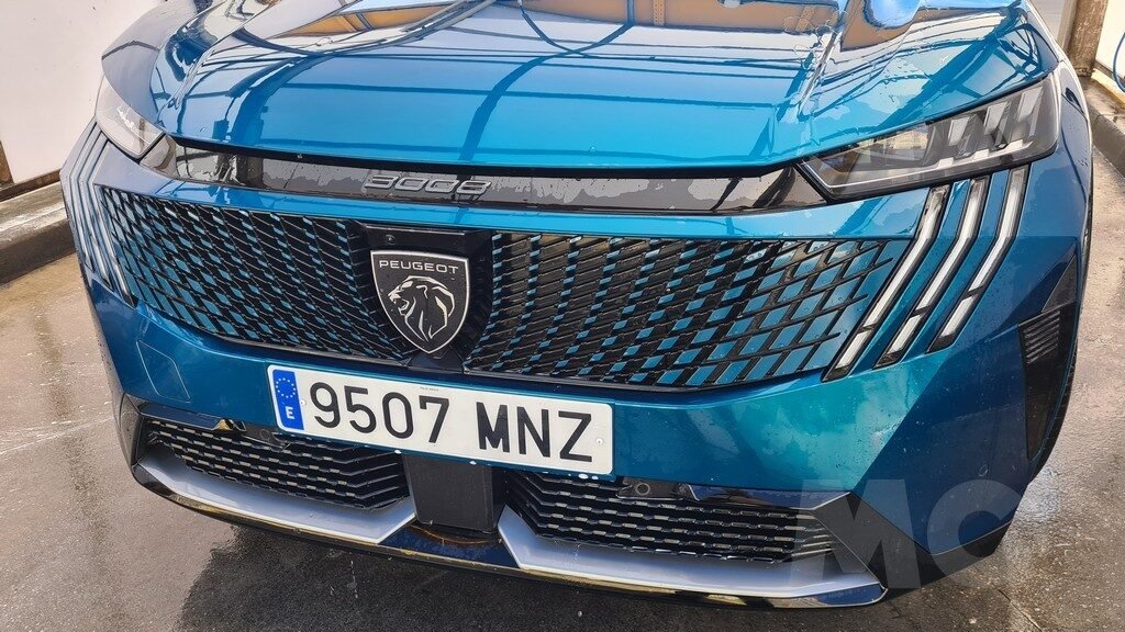 Peugeot-e-3008-2025-00011