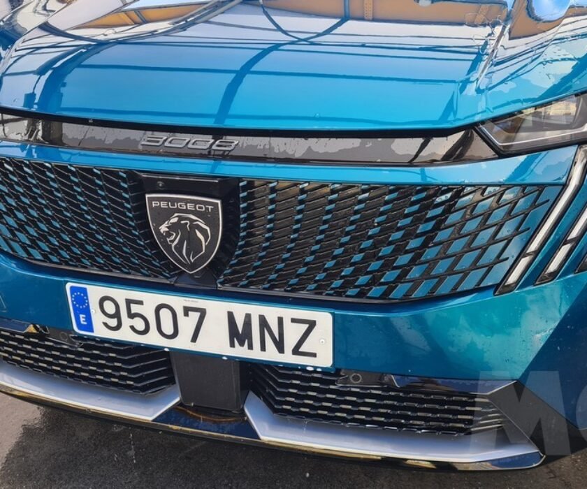 Peugeot-e-3008-2025-00011