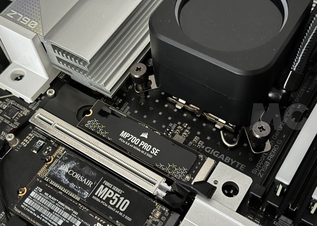 SSDs-montados-en-una-placa-base