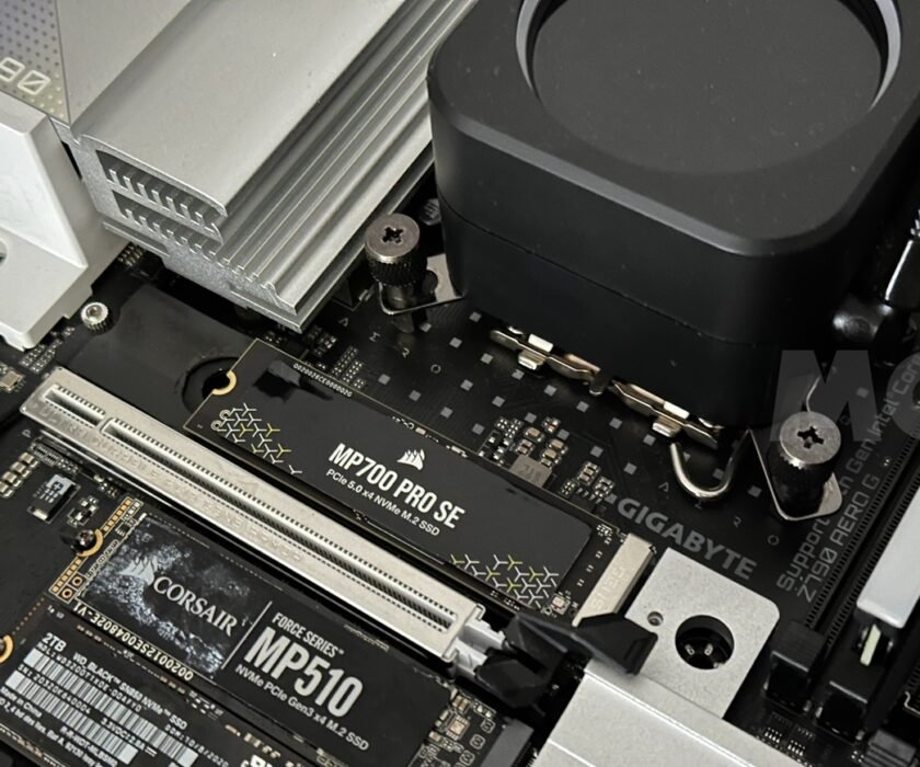 SSDs-montados-en-una-placa-base