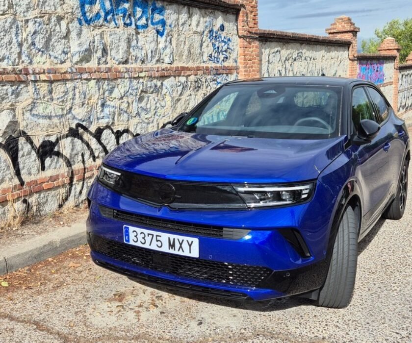 OPEL-MOKKA-GS-HYBRID-00008