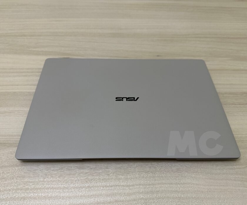 ASUS-ExpertBook-Ultra-13