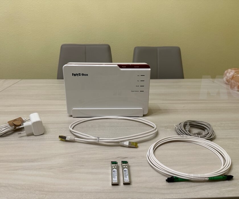 FRITZBox-5690-Pro-1