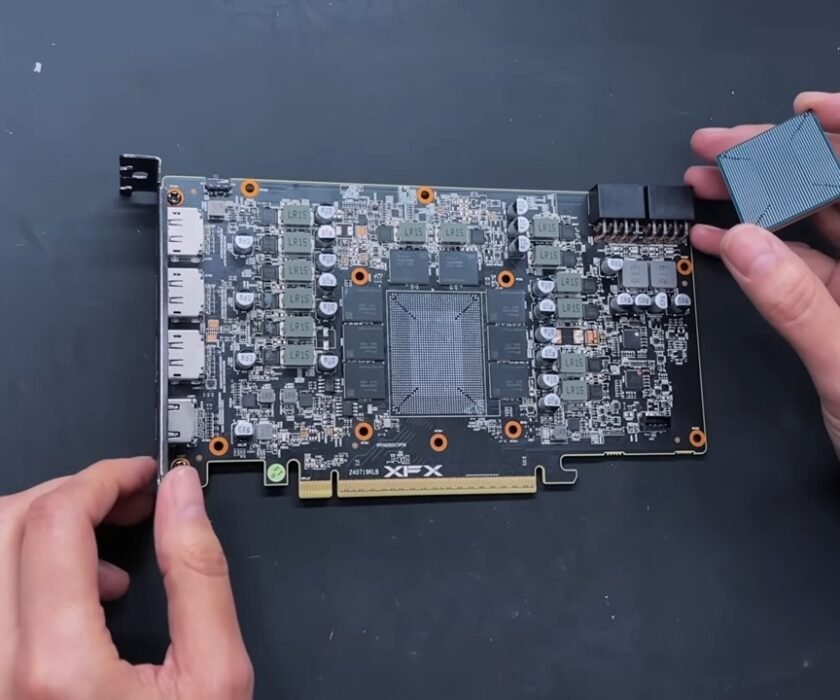 Radeon-RX-9070-XT-2