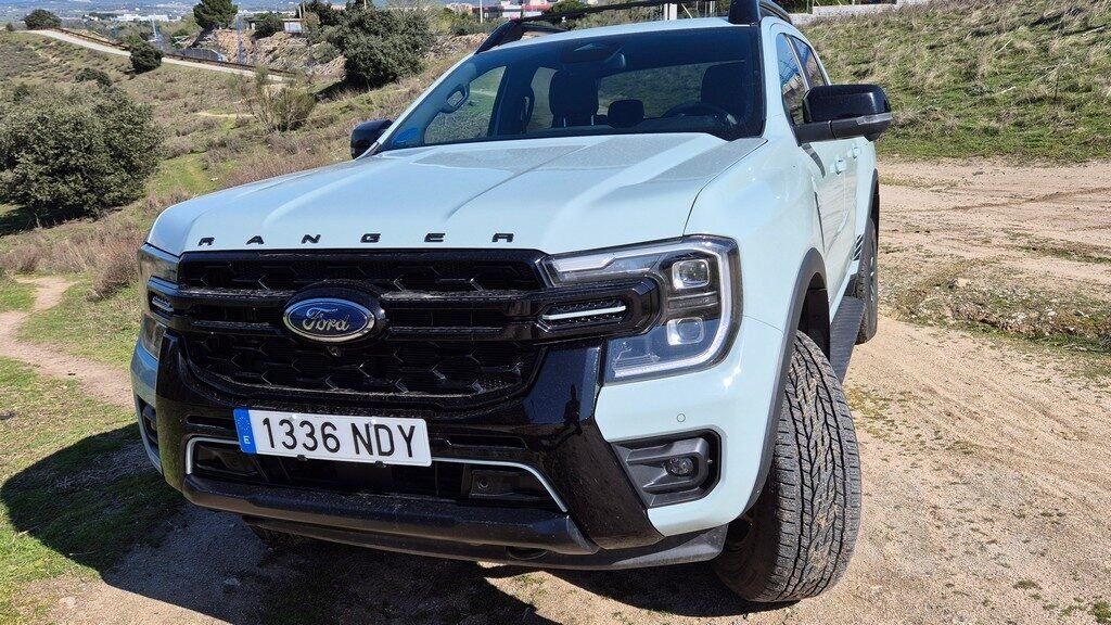 Ford-Ranger-PHEV-00026