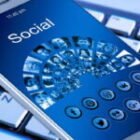 Francia prohíbe a menores de 15 años el acceso a redes sociales