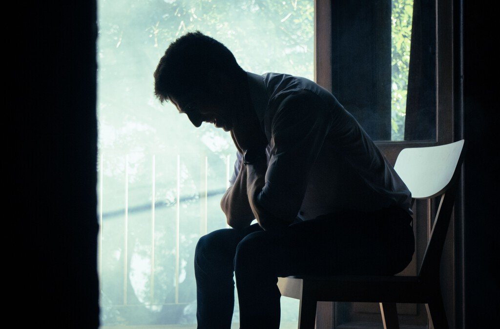 Sam Altman enfrenta una de las preguntas más difíciles para ChatGPT: qué hacer cuando un usuario quiere suicidarse 